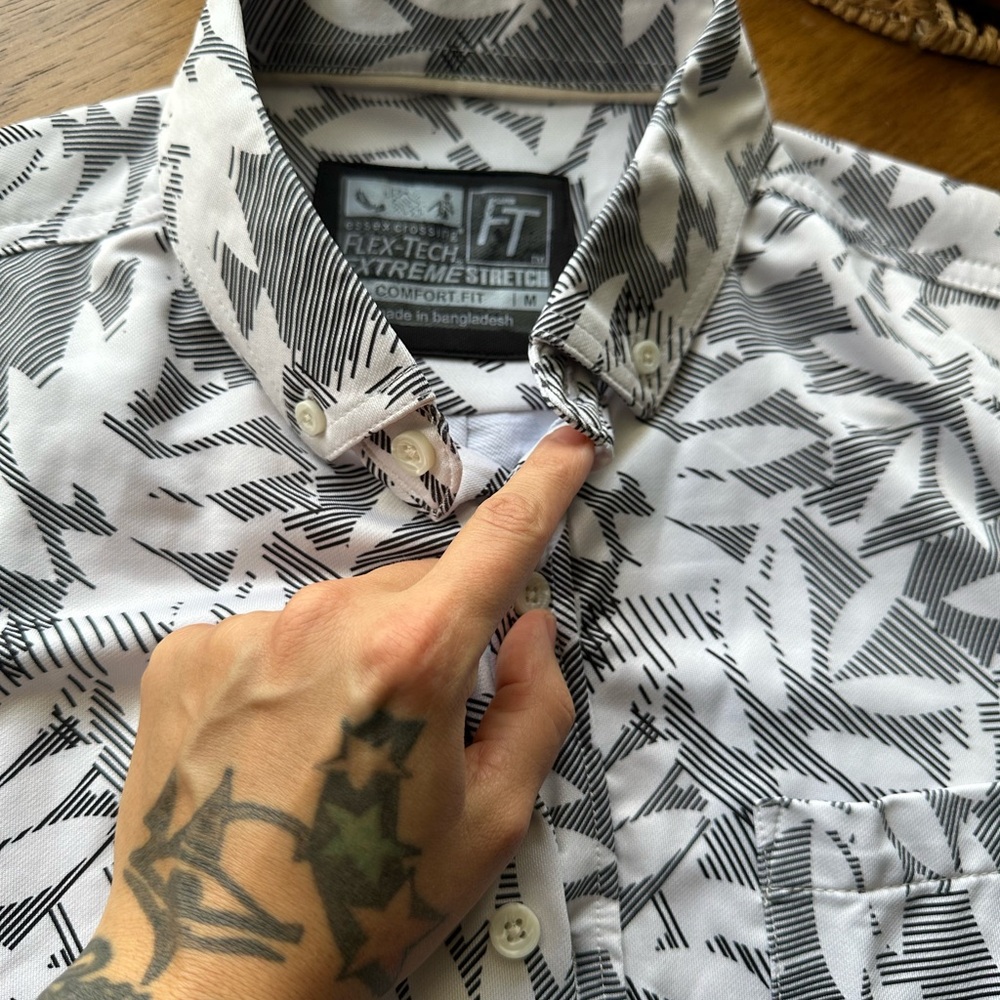 Button up - Picture 3 of 3